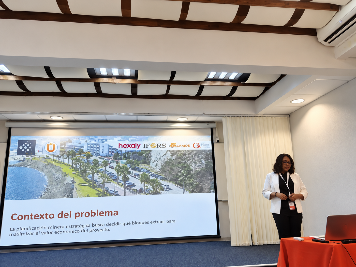 Presentación sobre planificación minera en OPTIMA 2025